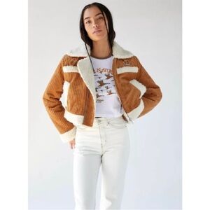 📌 Urban Outfitters Salem Corduroy Shepra Jacket